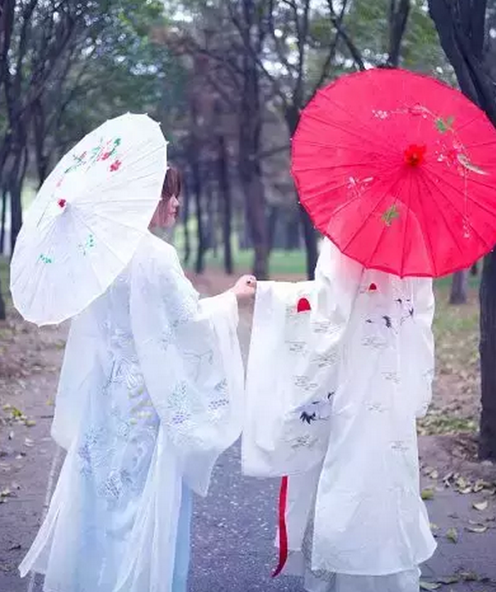 英媒：奇幻而非民族主义正在推动汉服复兴