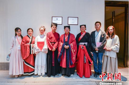 签约仪式。 福建汉服天下供图 摄