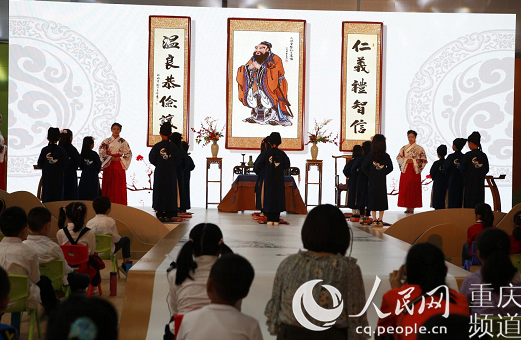 古代皇帝穿黄袍是从什么时候开始的？