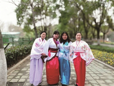汉服女同袍