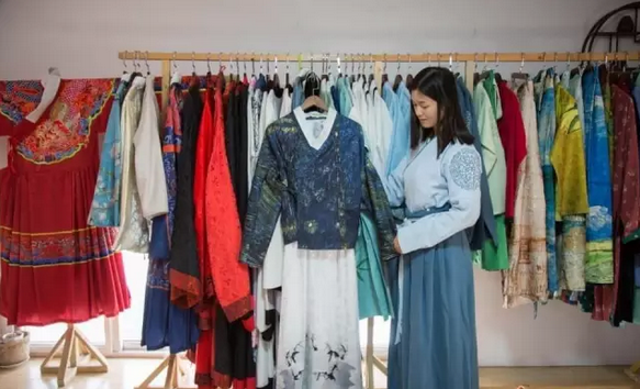 交领右衽-汉服标志性特点