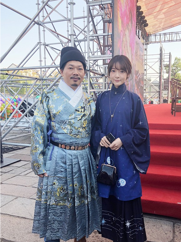 徐娇方文山汉服合影