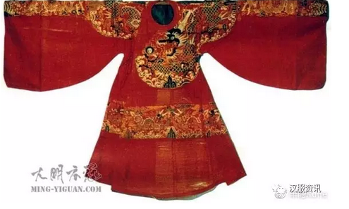 通袖蟒衣明代服饰