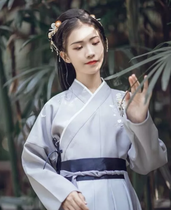 隋代仕女服饰