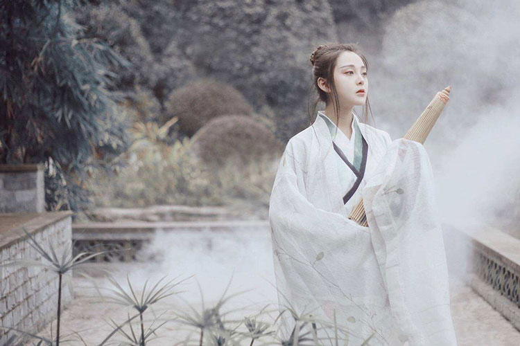 汉服为什么这么贵？汉服这么贵的原因