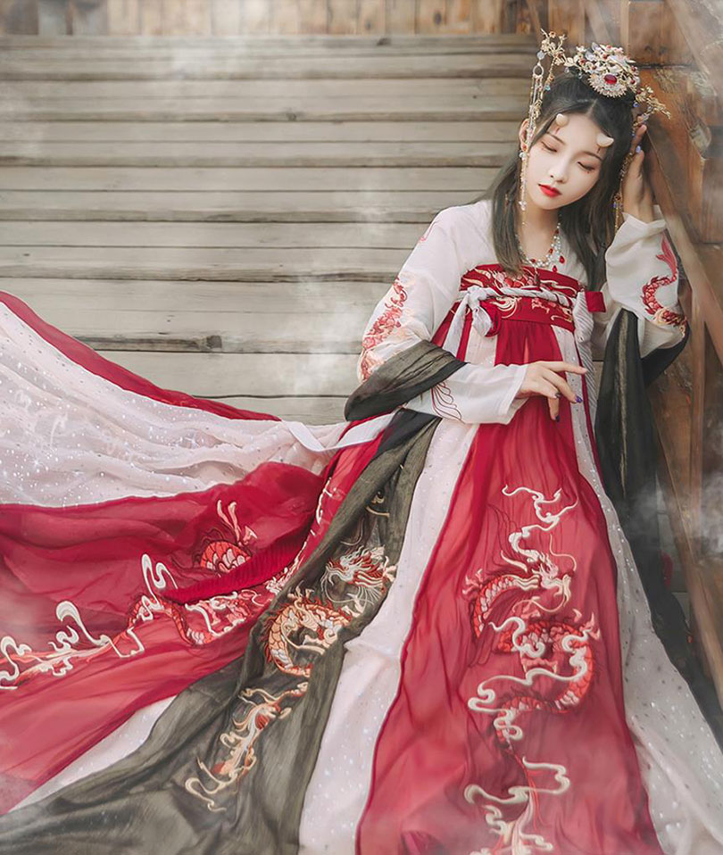 汉服 龍母