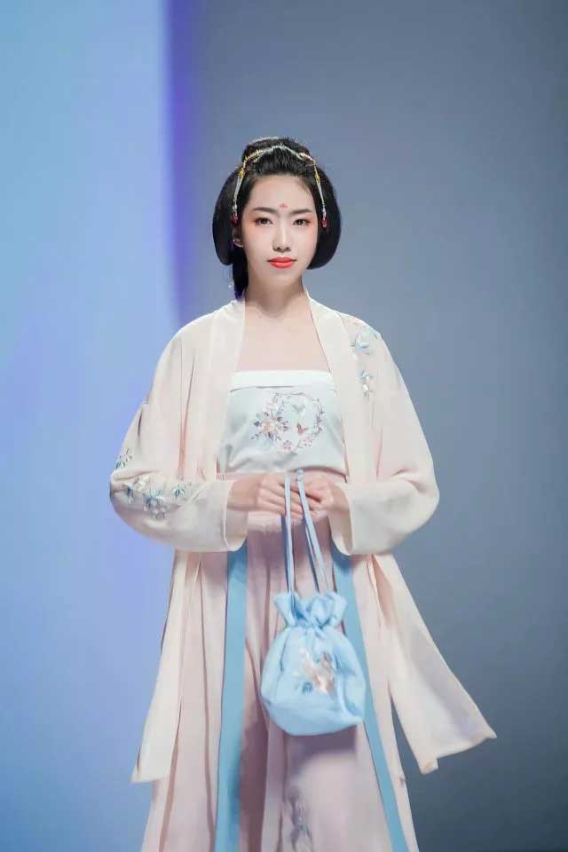 汉尚华莲2018广东时装周出展——汉尚华莲