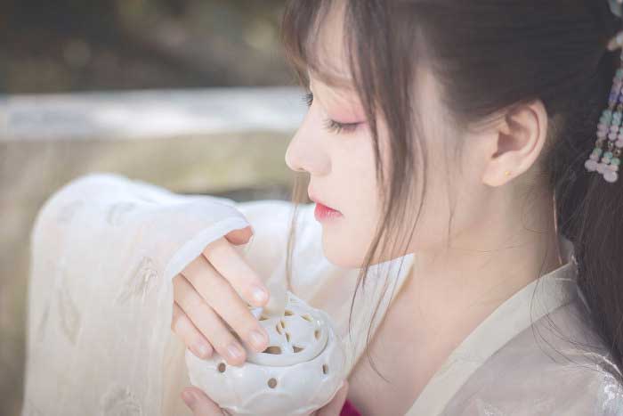 汉服的收纳及保养注意事项