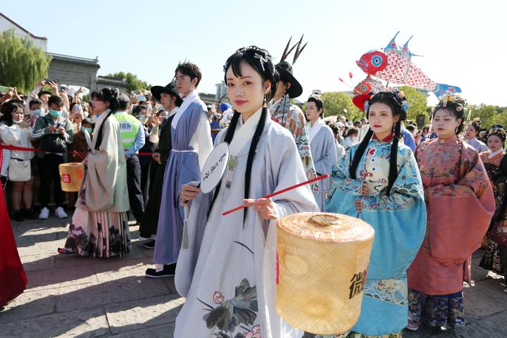 西塘汉服文化周在西塘古镇隆重开幕