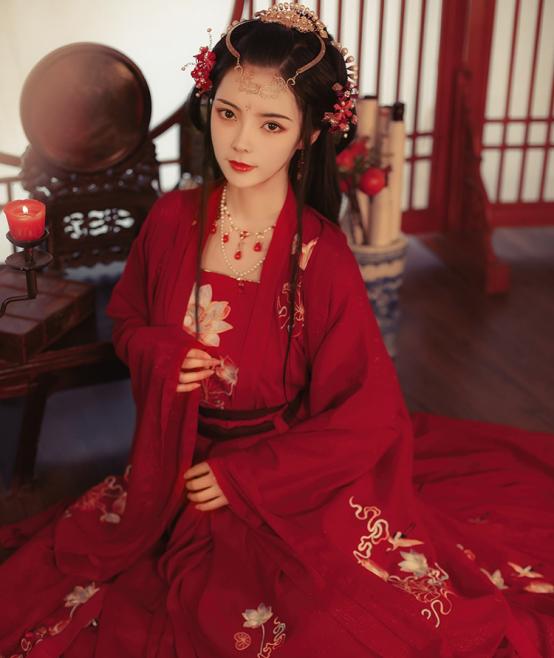 汉服嫁衣